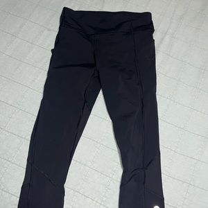 Crapped Lululemon leggings